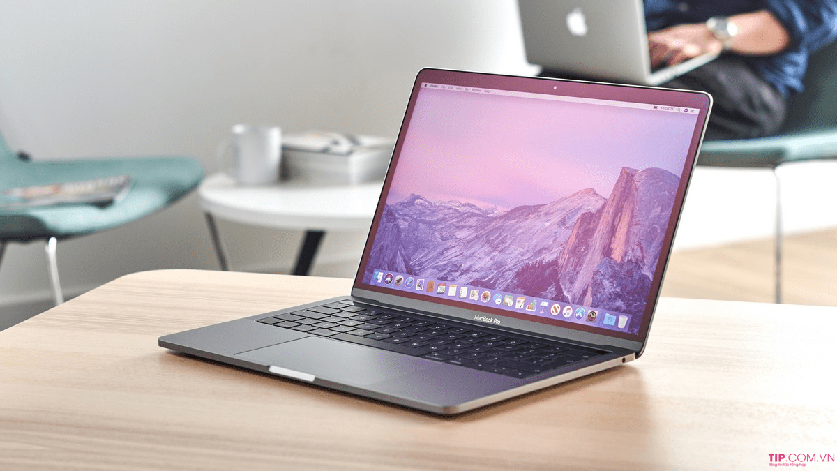 Thiết kế màn hình của Macbook Pro 2019 và 2020